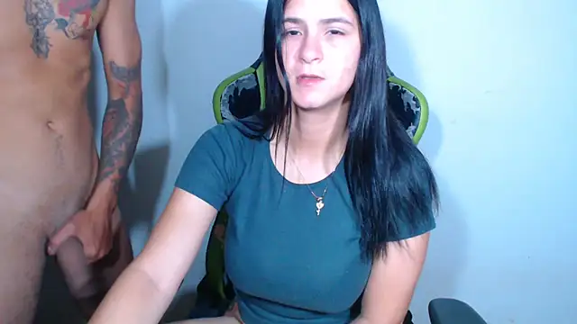 sensualduo online show from November 26, 2025, 8:37 am