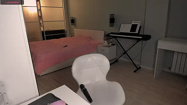 LolaVexx online show from October 23, 2025, 4:06 pm