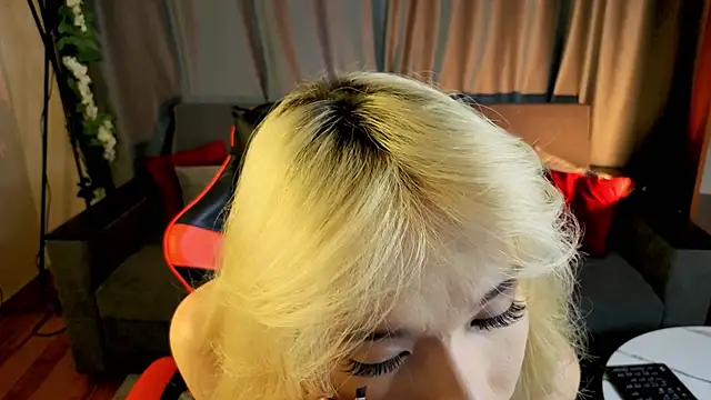 okerriella online show from February 1, 2026, 7:40 am