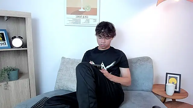 Snapshot of Honeymoon_sariel chatting on February 8, 2026, 1:03 pm Honeymoon sariel online show from February 8, 2026, 1:03 pm