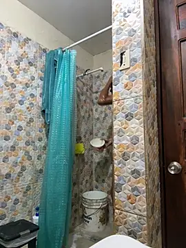 Snapshot of CHARLY-- chatting on September 21, 2025, 1:07 am CHARLY-- online show from September 21, 2025, 1:07 am