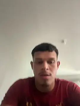 Snapshot of CHARLY-- chatting on November 11, 2025, 10:10 pm CHARLY-- online show from November 11, 2025, 10:10 pm