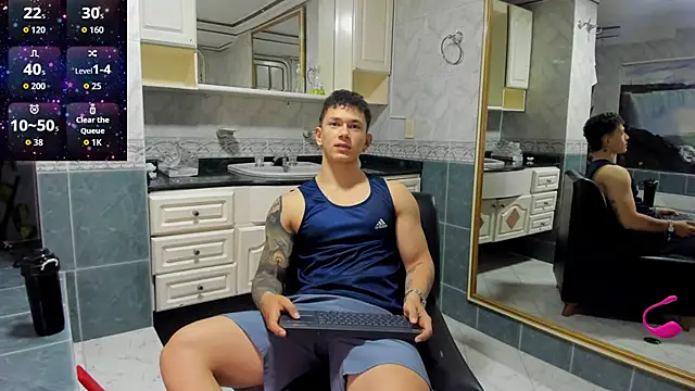 Snapshot of Thomas_moon chatting on October 4, 2025, 12:03 pm Thomas moon online show from October 4, 2025, 12:03 pm