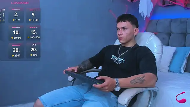 Thomas moon online show from November 1, 2025, 3:58 pm