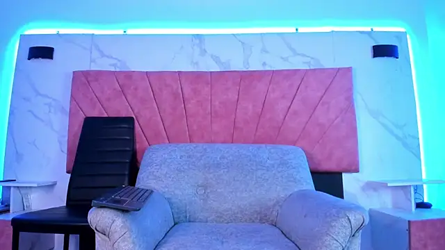 HellAndDante  online show from December 22, 2025, 2:08 am