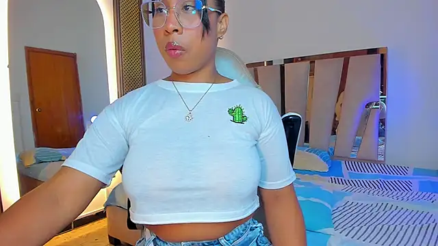 Elowen Clark online show from January 10, 2026, 8:10 pm