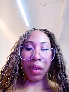 Elowen Clark online show from February 1, 2026, 8:07 pm