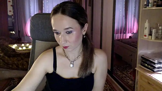 ClassyInna online show from October 31, 2025, 5:08 am