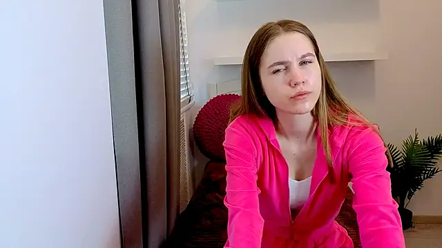 Snapshot of Spicy_Lexi chatting on May 5, 2026, 6:43 am Spicy Lexi online show from May 5, 2026, 6:43 am