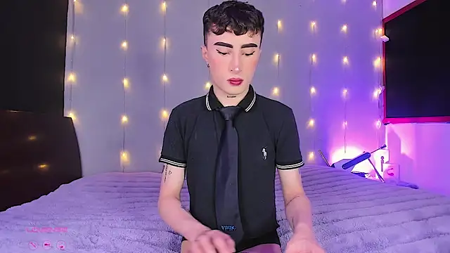 Snapshot of SebastianHilton chatting on May 10, 2026, 5:07 pm SebastianHilton online show from May 10, 2026, 5:07 pm