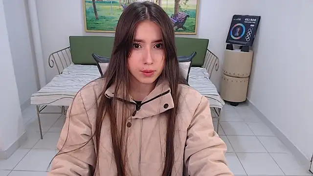 Adhara Kitten online show from September 17, 2025, 1:02 pm