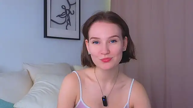 QueenieHathaway online show from October 22, 2025, 1:50 am