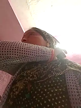 Hot komal1 online show from November 18, 2025, 12:20 pm