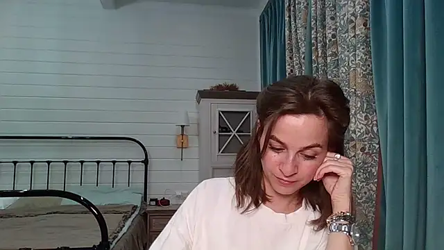 Snapshot of Niravyn_ chatting on October 9, 2025, 8:34 am Niravyn online show from October 9, 2025, 8:34 am