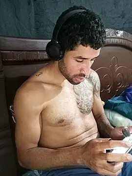 Snapshot of Alexsexygamer chatting on February 12, 2026, 1:44 am Alexsexygamer online show from February 12, 2026, 1:44 am