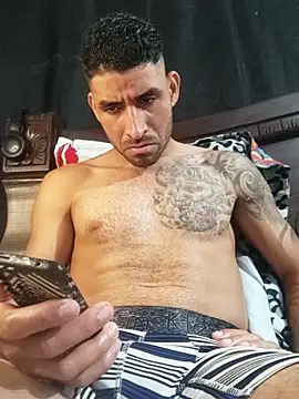 Snapshot of Alexsexygamer chatting on February 16, 2026, 7:32 pm Alexsexygamer online show from February 16, 2026, 7:32 pm