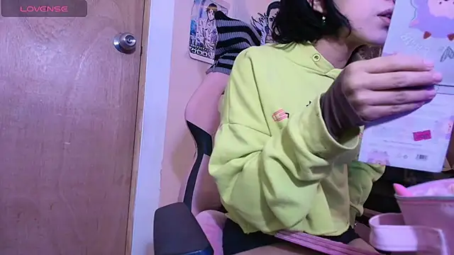 Terraelowen online show from November 21, 2025, 11:42 am