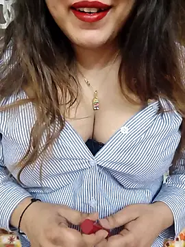 Snapshot of Suhana_Darling chatting on March 13, 2026, 8:37 pm Suhana Darling online show from March 13, 2026, 8:37 pm