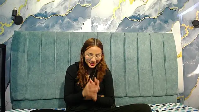 angeles azul online show from December 1, 2025, 1:27 pm