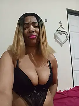 SEXYMOANSXX online show from June 30, 2026, 2:51 pm