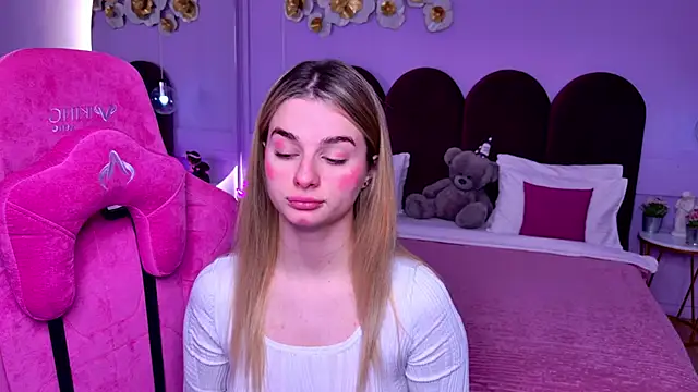 SweetyLicky online show from November 25, 2025, 4:18 pm