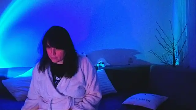 Bella Hillss online show from February 9, 2026, 7:07 pm