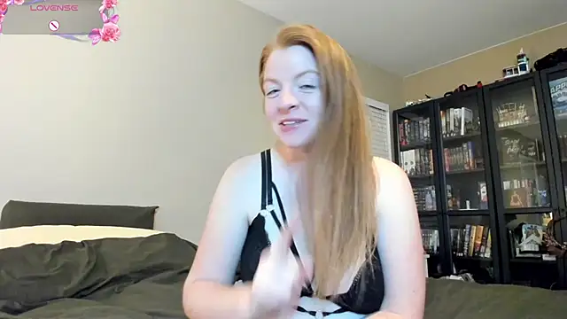 LndsyR90 online show from December 20, 2025, 3:46 am