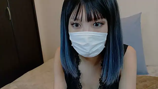 sarina at online show from November 14, 2025, 9:30 am