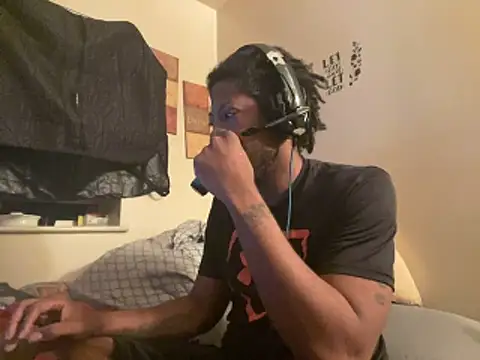 Snapshot of viceutk1 chatting on February 21, 2026, 10:38 am viceutk1 online show from February 21, 2026, 10:38 am