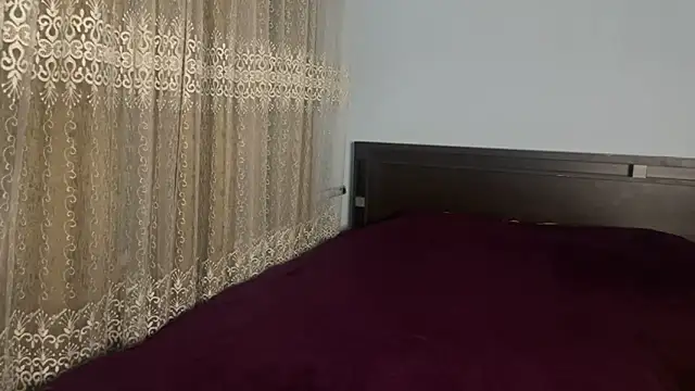 Marinpeach online show from October 3, 2025, 2:14 pm