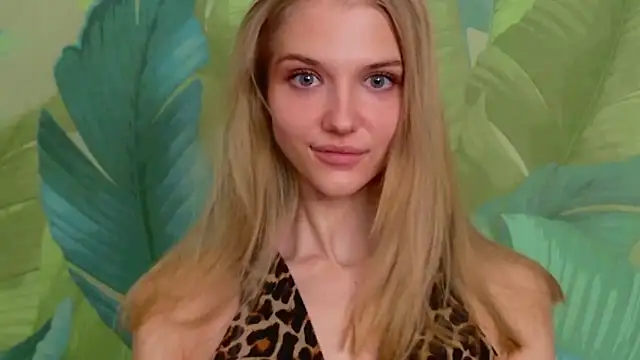 4example Chloe online show from March 2, 2026, 3:52 pm