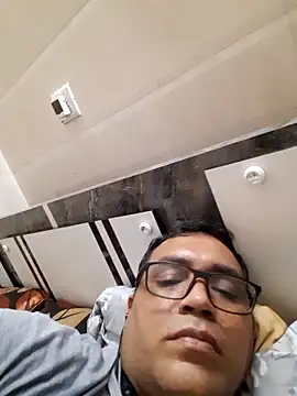 Hot-boy077 online show from March 18, 2026, 5:27 pm