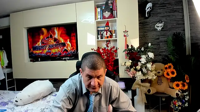 SpartacusDaddy48 online show from May 11, 2026, 6:49 pm