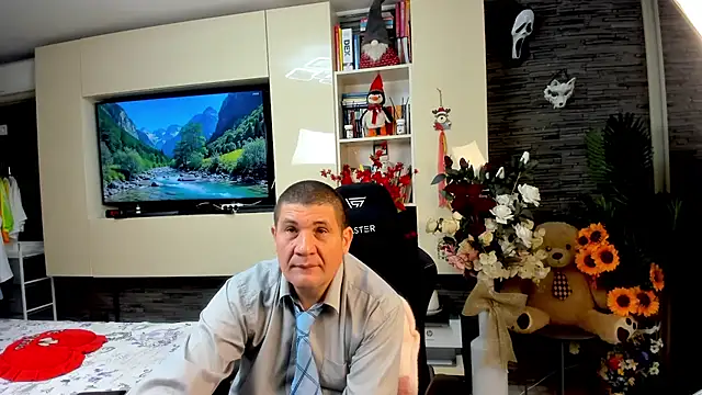 SpartacusDaddy48 online show from May 13, 2026, 5:27 am