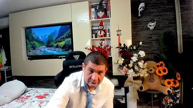 SpartacusDaddy48 online show from May 21, 2026, 3:57 am