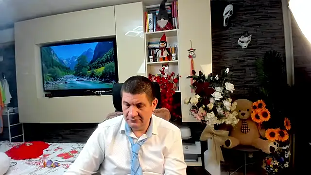 SpartacusDaddy48 online show from May 23, 2026, 12:53 pm