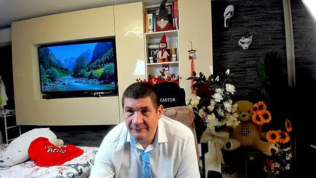 SpartacusDaddy48 online show from May 24, 2026, 3:39 pm