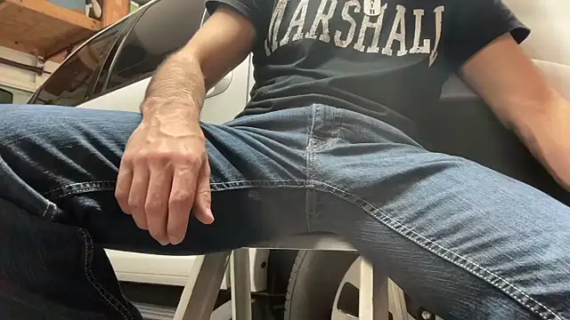 Snapshot of HorneyCowboy154 chatting on February 22, 2026, 7:45 pm HorneyCowboy154 online show from February 22, 2026, 7:45 pm