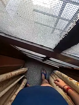 Snapshot of desir3dlund chatting on March 3, 2026, 7:03 am desir3dlund online show from March 3, 2026, 7:03 am