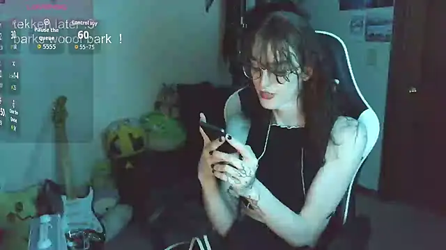 comfyknife online show from July 11, 2026, 5:10 am
