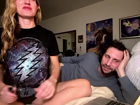 Snapshot of MackdaddyandgG chatting on January 12, 2026, 12:05 am MackdaddyandgG online show from January 12, 2026, 12:05 am