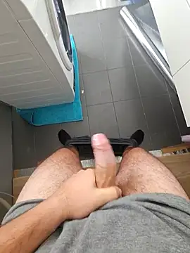 flirt 23 online show from November 13, 2025, 9:52 am