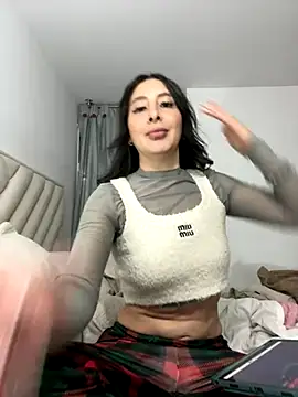 Savannah Monroe online show from October 10, 2025, 4:33 am