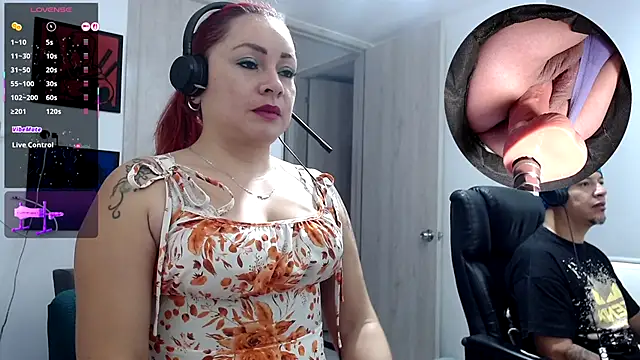 leidydi223 online show from November 9, 2025, 3:21 pm