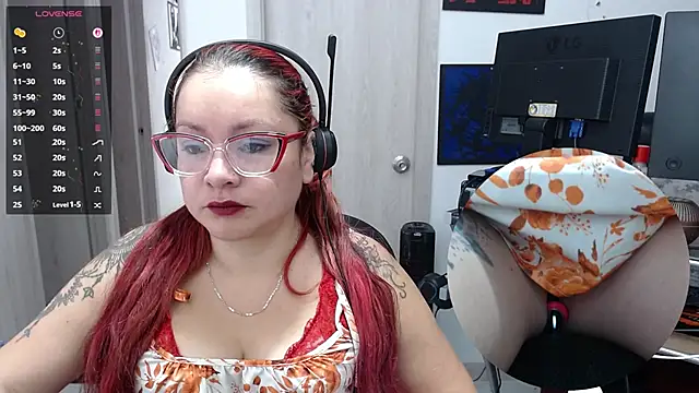 leidydi223 online show from November 30, 2025, 3:38 pm