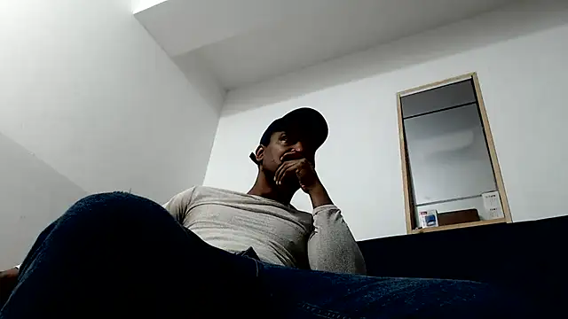 Snapshot of ElCaballeroNegro24 chatting on June 20, 2026, 7:38 pm ElCaballeroNegro24 online show from June 20, 2026, 7:38 pm
