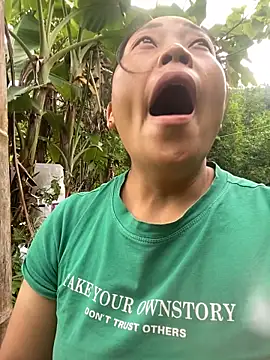 Lai005 online show from October 11, 2025, 1:05 am