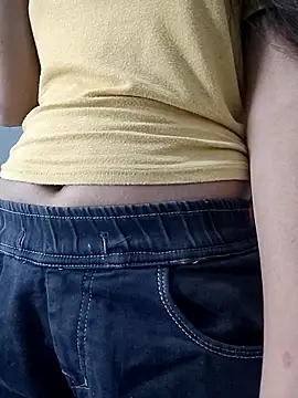 Snapshot of Ruhi_07 chatting on January 17, 2026, 4:17 am Ruhi 07 online show from January 17, 2026, 4:17 am