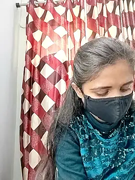 Snapshot of Ruhi_07 chatting on February 4, 2026, 4:29 am Ruhi 07 online show from February 4, 2026, 4:29 am