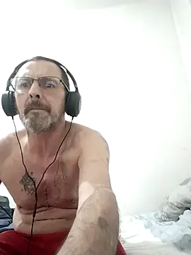 pakillobcn online show from March 8, 2026, 3:32 am